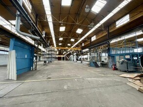 Industrial in Meaux for lease Interior Photo- Image 1 of 6
