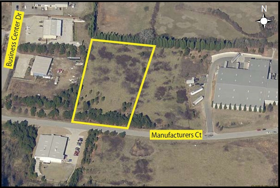 135 Manufacturers Ct, Winder, GA for sale Primary Photo- Image 1 of 1