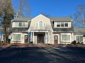 1-3 Brick Walk Ln, Farmington, CT for lease Interior Photo- Image 1 of 4