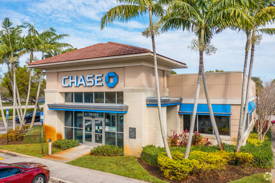 10011-10199 Cleary Blvd, Plantation, FL for lease - Building Photo - Image 3 of 4