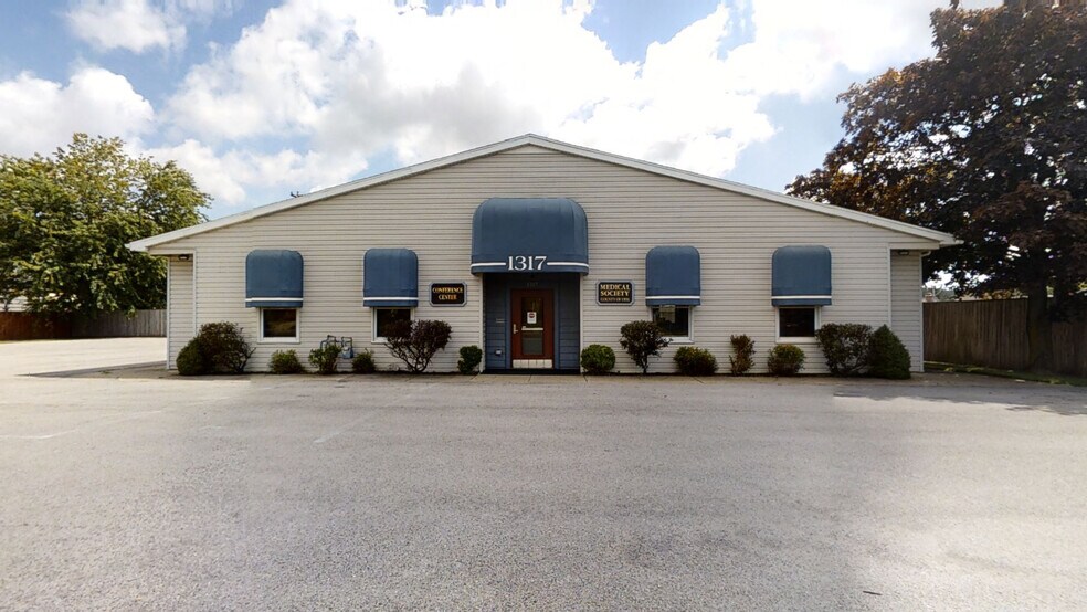 1317 Harlem Rd, Cheektowaga, NY for sale - Building Photo - Image 1 of 1