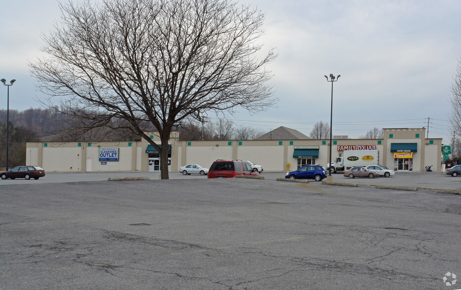 5901 6th Ave, Altoona, PA for lease - Building Photo - Image 2 of 6