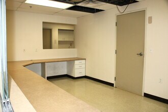 1810 Murchison Dr, El Paso, TX for lease Interior Photo- Image 1 of 21