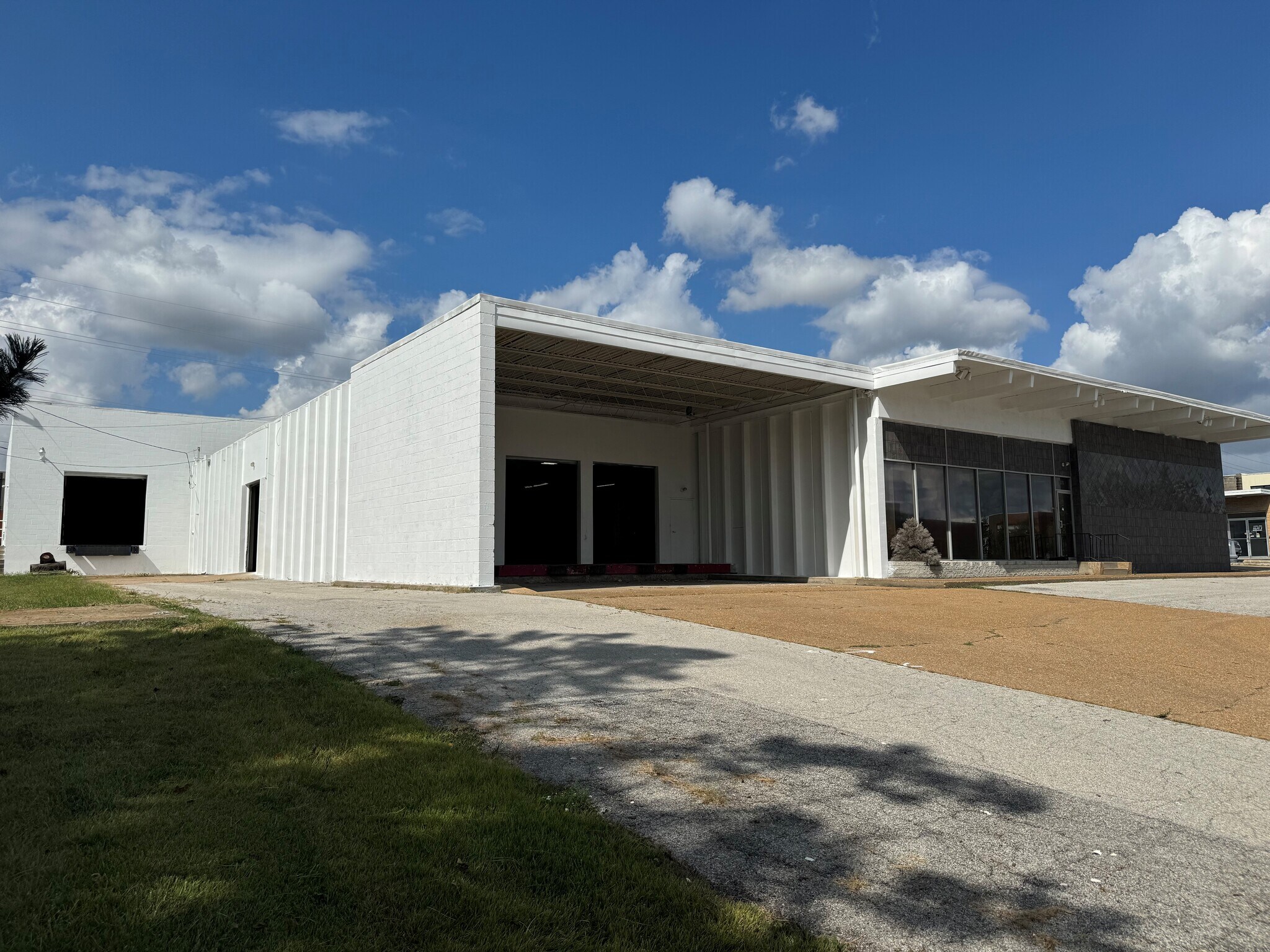 1201 Research Blvd, Creve Coeur, MO for lease Building Photo- Image 1 of 8
