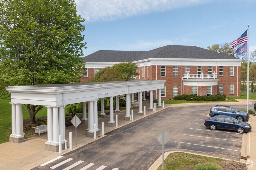 6938 Elm Valley Dr, Kalamazoo, MI for lease - Building Photo - Image 2 of 10