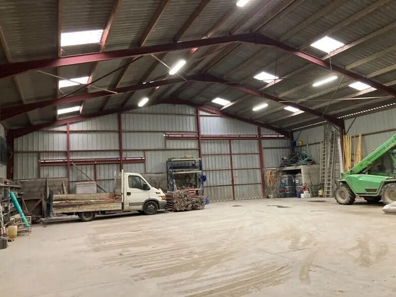 Flex in Chauché for sale - Interior Photo - Image 2 of 3