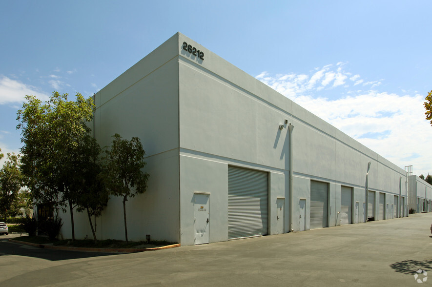 26212 Dimension Dr, Lake Forest, CA for lease - Building Photo - Image 3 of 6