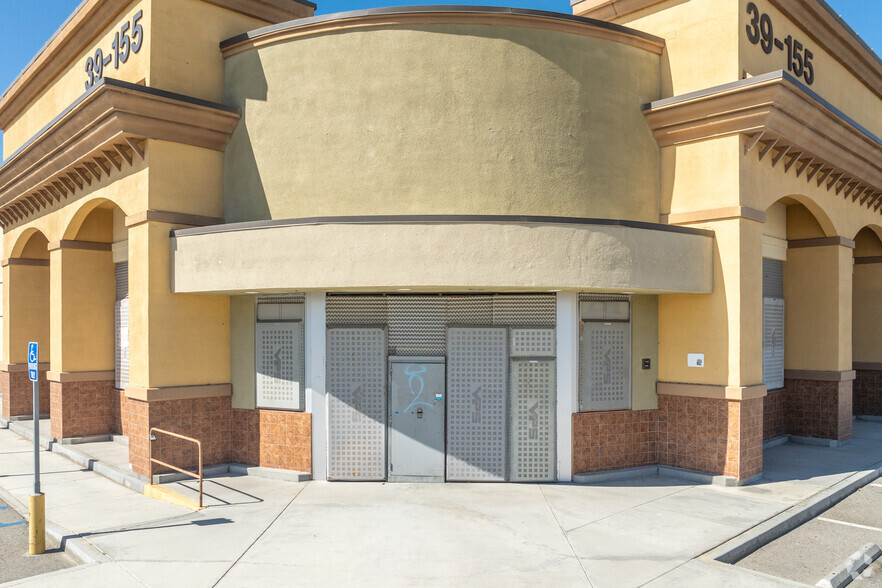 39155 Washington St, Palm Desert, CA for lease - Building Photo - Image 2 of 6