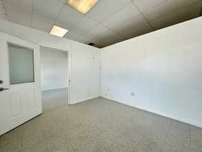 3501-3531 NW 19th St, Fort Lauderdale, FL for lease Interior Photo- Image 2 of 7