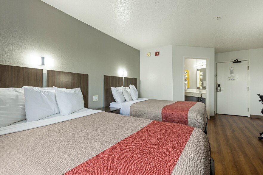 1931 Lacy Dr, Junction City, KS for sale - Building Photo - Image 3 of 9