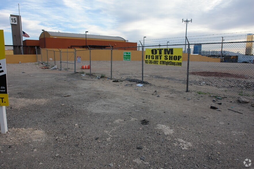 3500 Spring Mountain Rd, Las Vegas, NV for sale - Primary Photo - Image 1 of 1