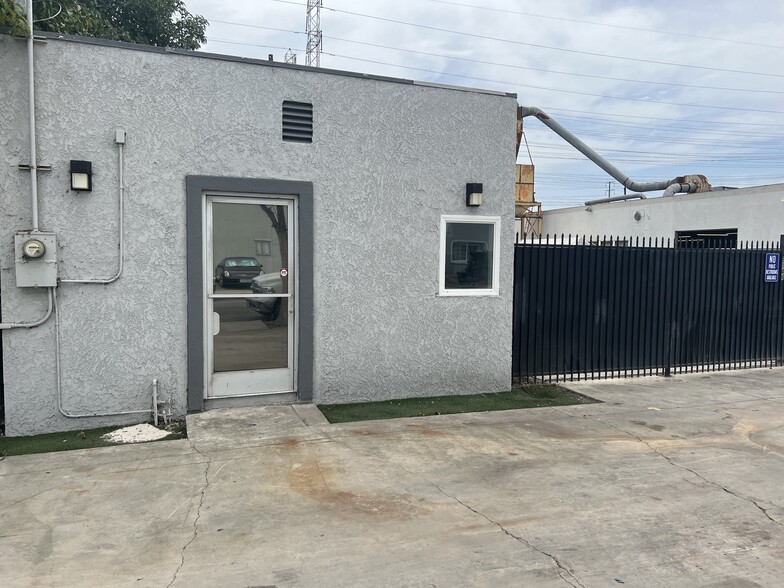 9144 Rose St, Bellflower, CA for lease - Building Photo - Image 2 of 6