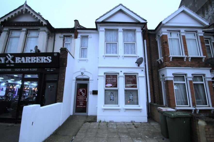 329 High Street North, London for sale - Building Photo - Image 1 of 25