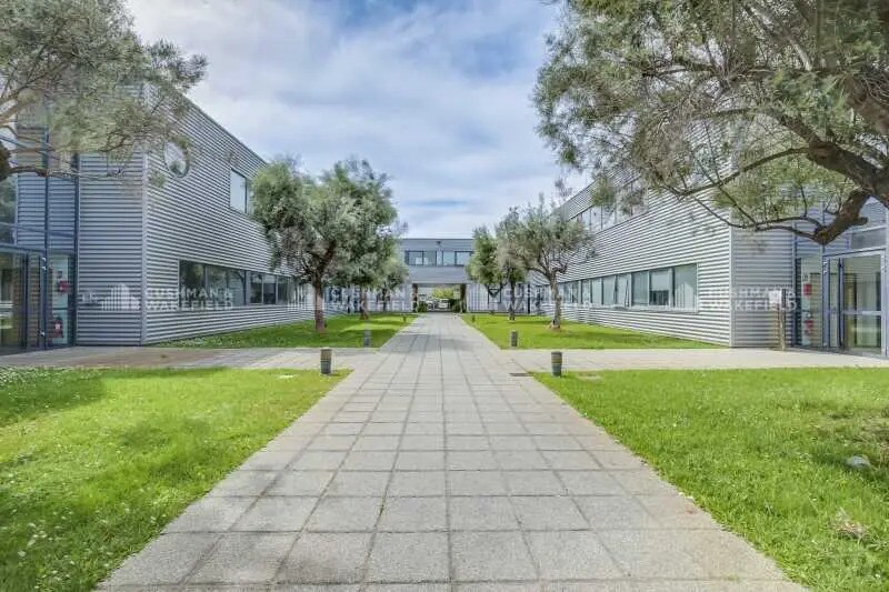 11-13 Avenue Andre Roussin, Marseille for lease - Building Photo - Image 1 of 22