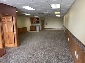 2107-2277 W Spencer St, Appleton, WI for lease Interior Photo- Image 2 of 5