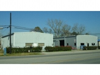 130 Grand Ave, Bacliff, TX for sale - Primary Photo - Image 1 of 1