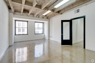 448 S Hill St, Los Angeles, CA for lease Interior Photo- Image 2 of 11