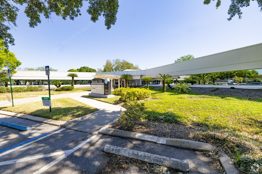 5550 W Idlewild Ave, Tampa, FL for lease - Building Photo - Image 3 of 7