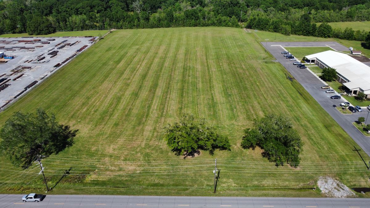 Admiral Doyle, New Iberia, LA 70560 | LoopNet