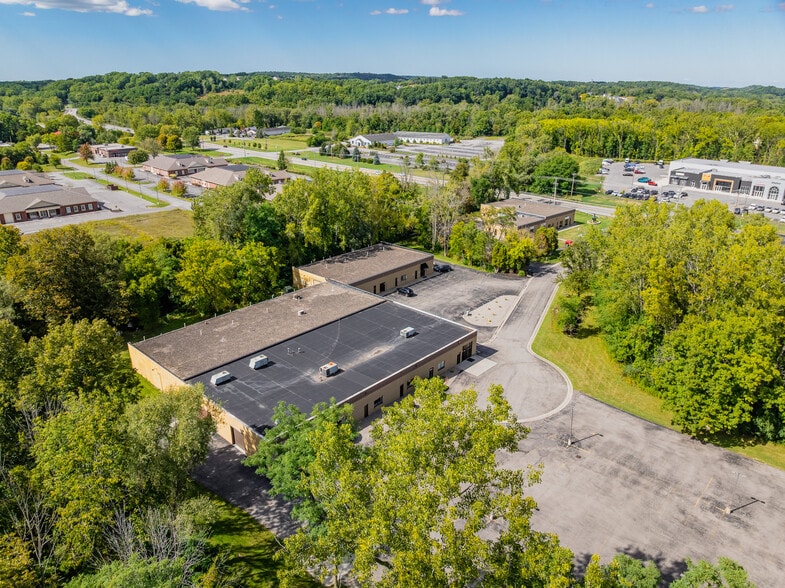1290 Blossom Dr, Victor, NY for lease - Building Photo - Image 1 of 26