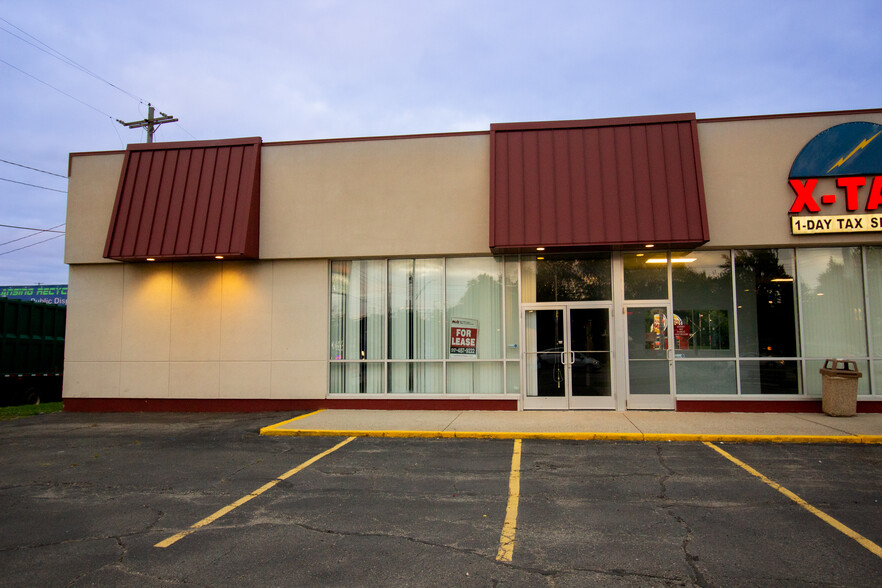 5525 S Cedar St, Lansing, MI for lease - Building Photo - Image 3 of 5