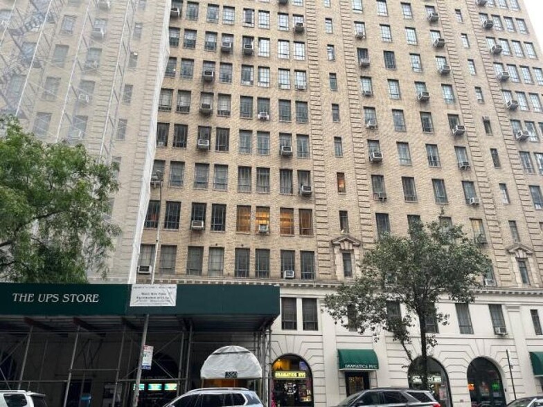 332-350 W 57th St, New York, NY for sale - Building Photo - Image 2 of 3