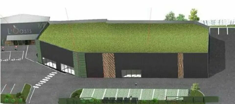 Retail in SAINT-JEAN-D'ILLAC for lease Building Photo- Image 1 of 4