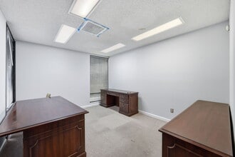 10940 Stancliff Rd, Houston, TX for lease Building Photo- Image 2 of 9