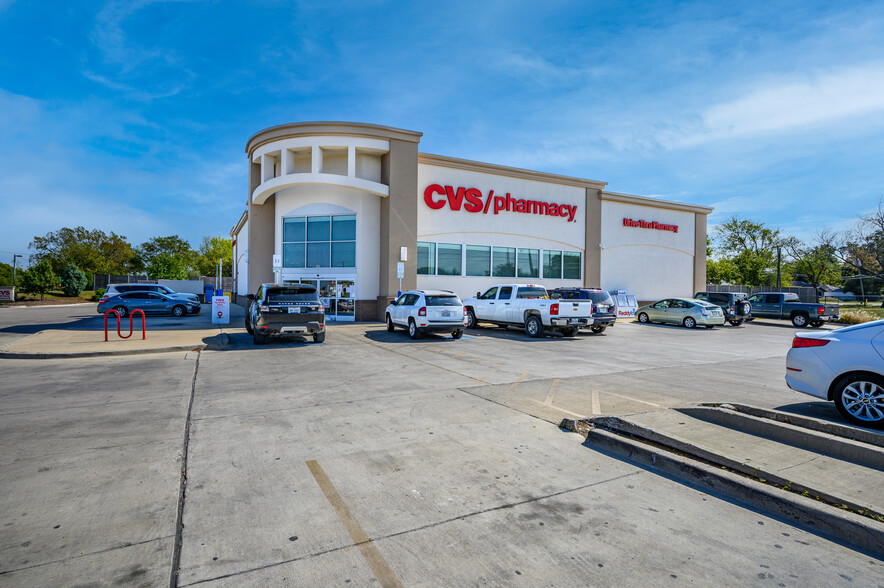 150 E Illinois Ave, Dallas, TX for lease - Building Photo - Image 3 of 6