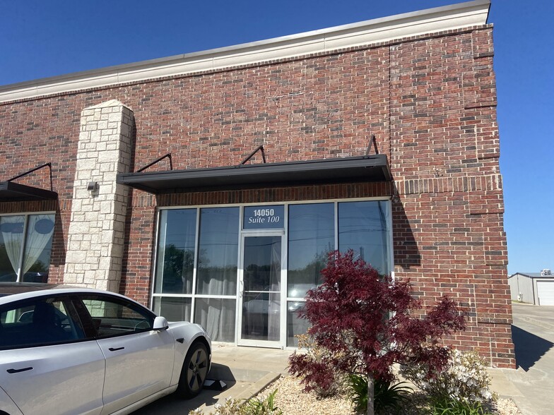 14060 S Peoria Ave, Glenpool, OK for lease - Building Photo - Image 2 of 12