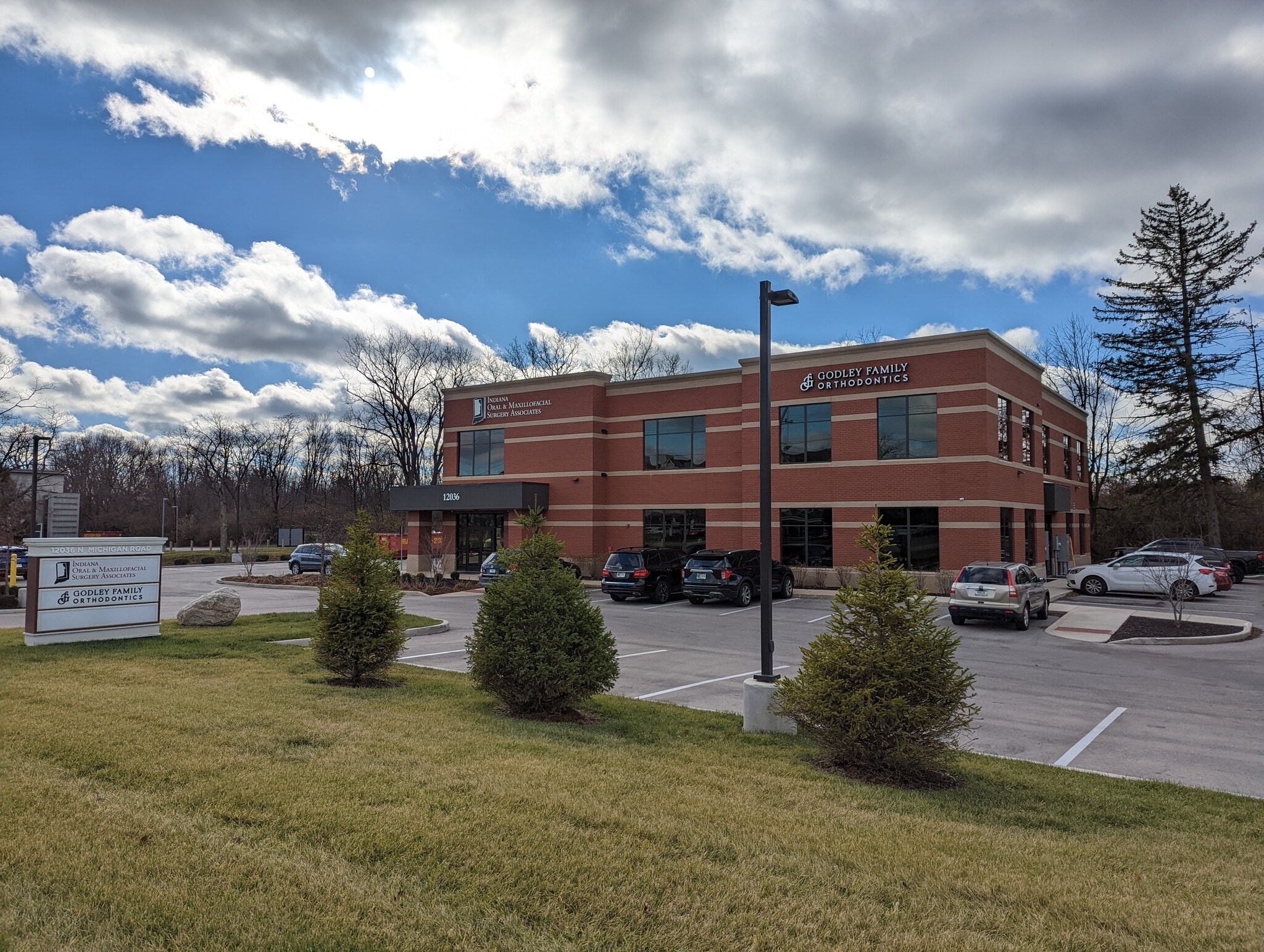 12036 N Michigan Rd, Zionsville, IN 46077 IOMSA Medical Office