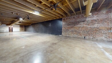 1023 Broadway, Columbus, GA for lease Building Photo- Image 2 of 7