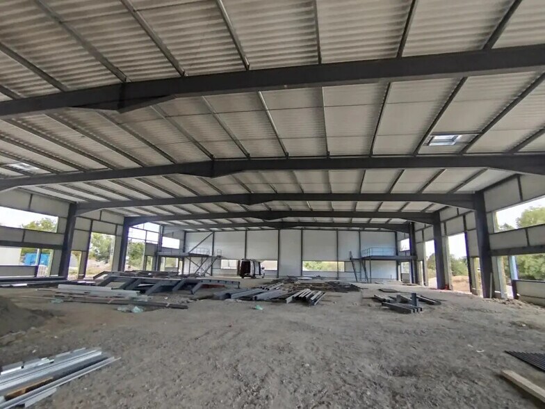 Flex in Portet-sur-Garonne for sale - Building Photo - Image 1 of 9