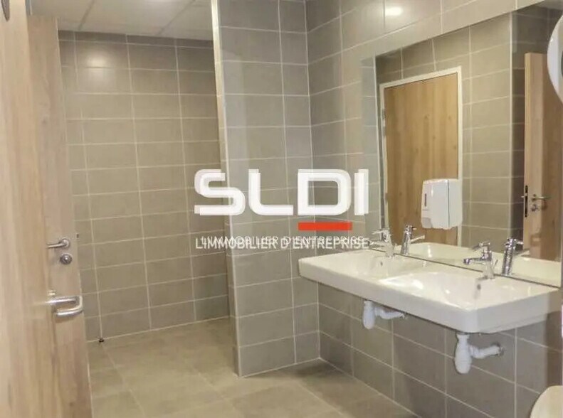 Office in Saint-Priest for sale - Interior Photo - Image 3 of 8