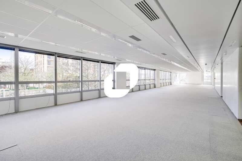 1 Rue De L'Union, Rueil-Malmaison for lease Interior Photo- Image 1 of 15