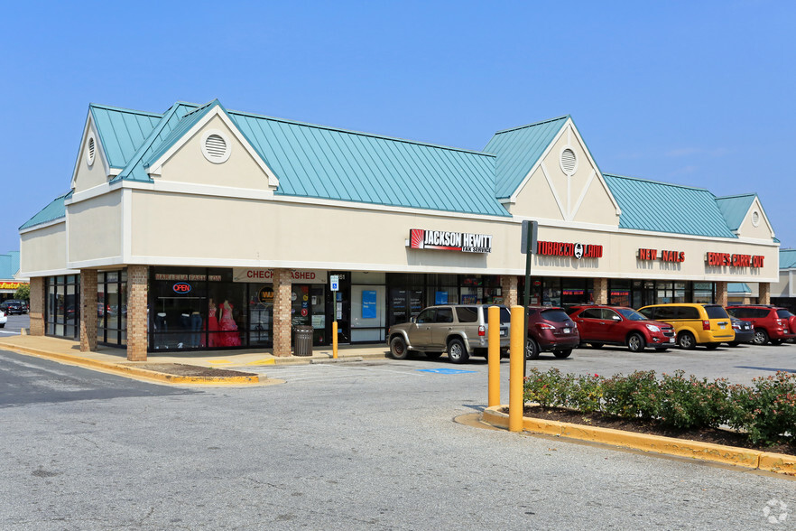 6255-6263 Oxon Hill Rd, Oxon Hill, MD for lease - Building Photo - Image 2 of 4