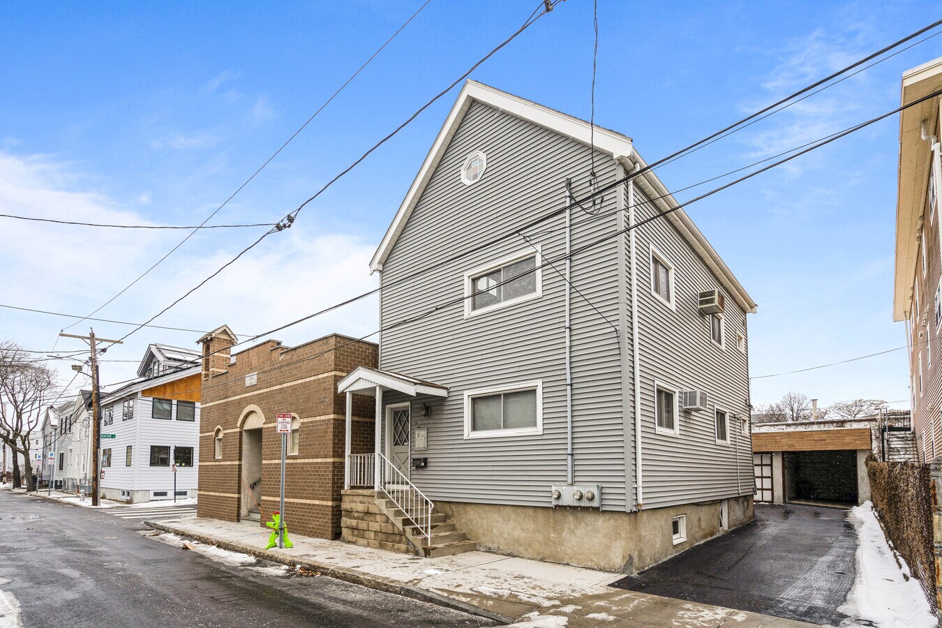 15 Porter St, Cambridge, MA 02141