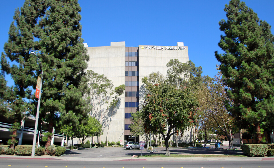 300 S Park Ave, Pomona, CA for lease - Building Photo - Image 1 of 4