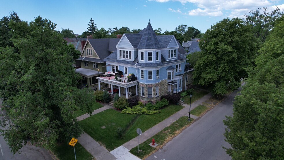 528 Richmond Ave, Buffalo, NY 14222