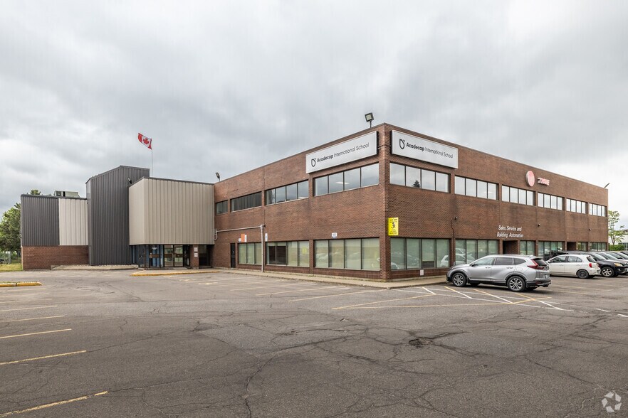 1010-1024 Morrison Dr, Ottawa, ON for sale - Primary Photo - Image 1 of 1