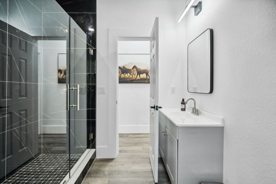 806 E Chelsea St, Tampa, FL for sale - Building Photo - Image 3 of 22