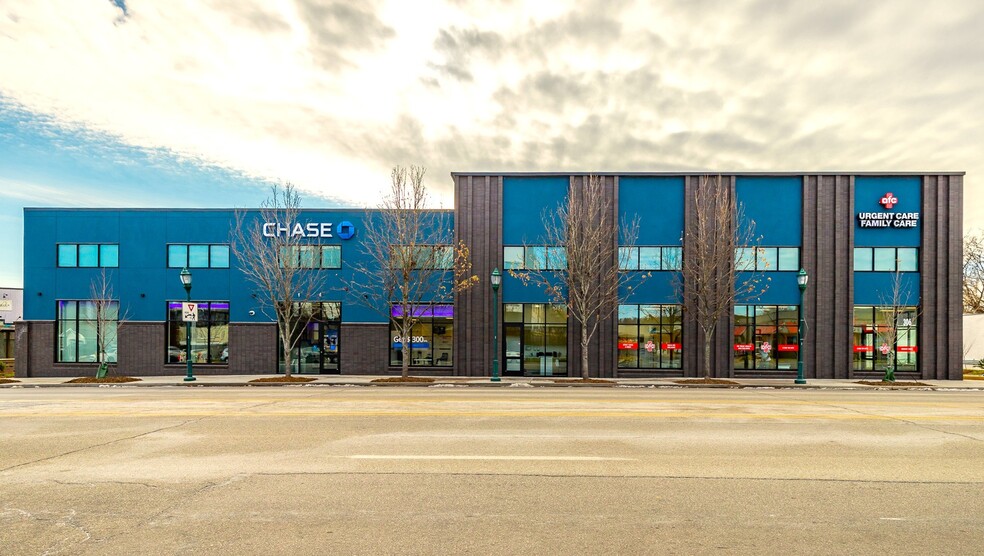 Mixed-Use Retail, Multifamily, Office portfolio of 2 properties for sale on LoopNet.com - Building Photo - Image 3 of 10