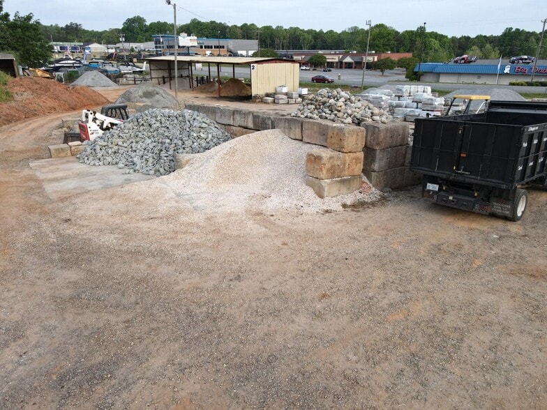 1159 River Hwy, Mooresville, NC for sale - Building Photo - Image 2 of 8