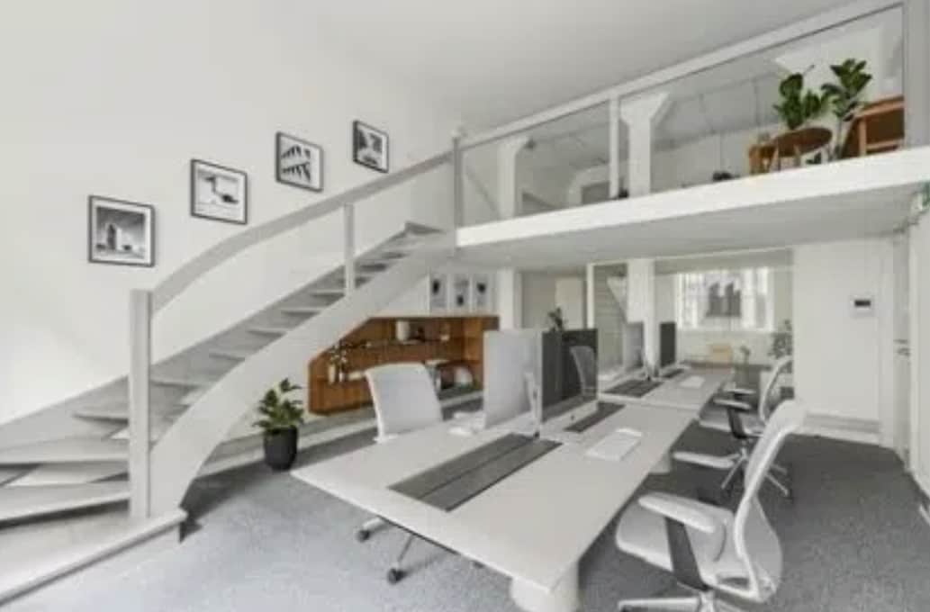 16 Rue D'Athenes, Paris for lease Interior Photo- Image 1 of 8