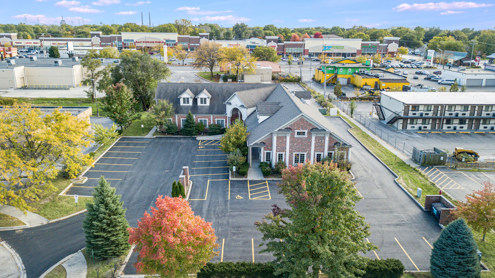 30 Uno Cir, Joliet, IL for lease - Primary Photo - Image 2 of 15