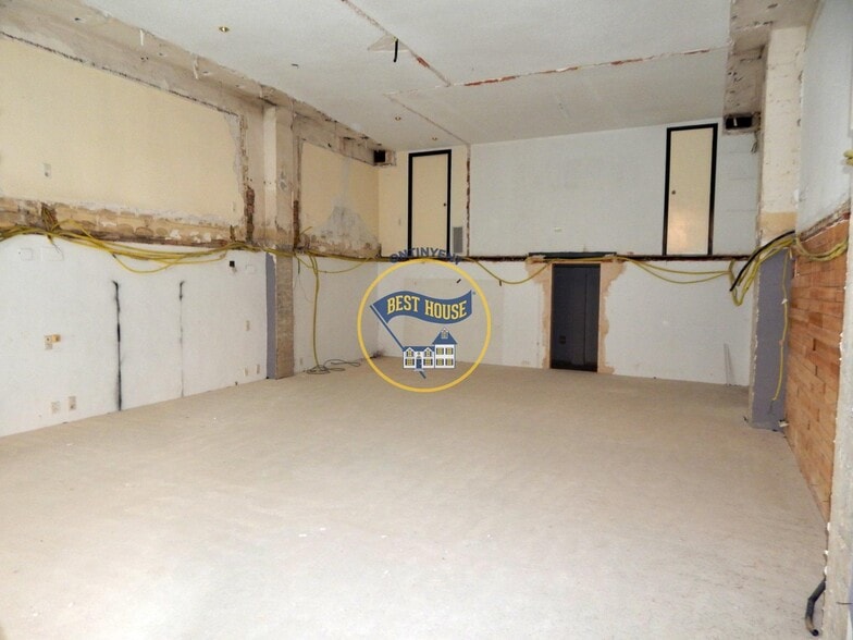 Retail in Ontinyent, Valencia for lease - Building Photo - Image 2 of 11