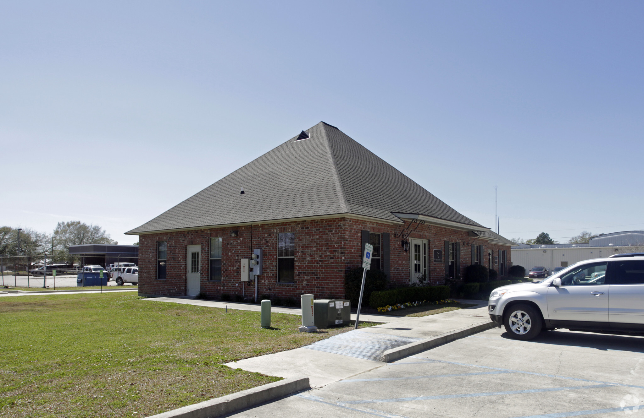 1532 S Burnside Ave, Gonzales, LA for sale Primary Photo- Image 1 of 1