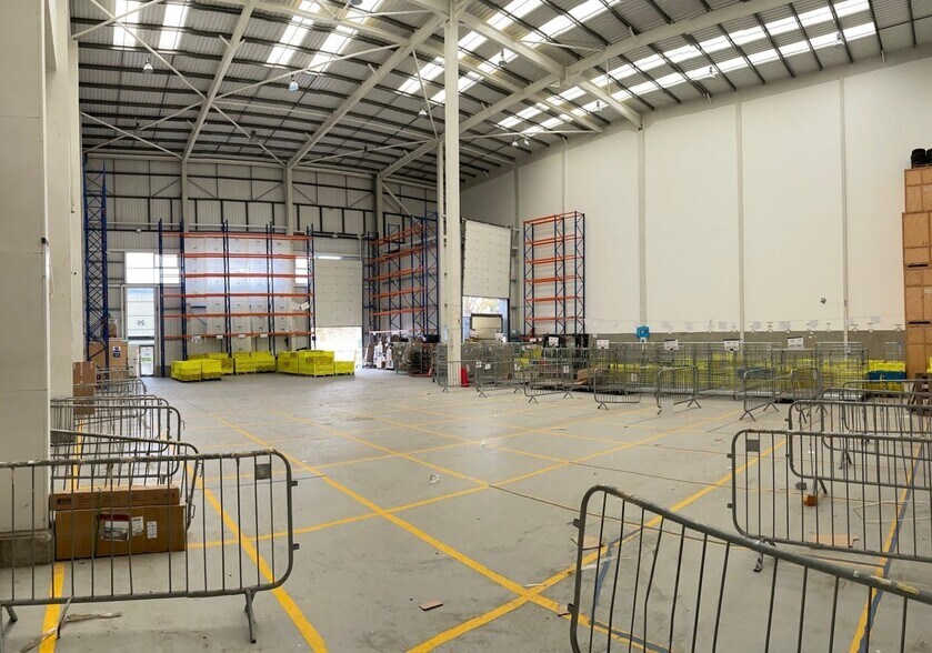 Avro Way, Weybridge for lease - Building Photo - Image 2 of 6