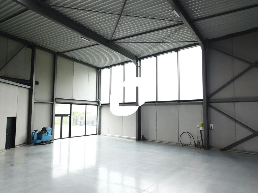 2 Rue Pierre-Antoine Delahousse, Roncq for lease Interior Photo- Image 1 of 15