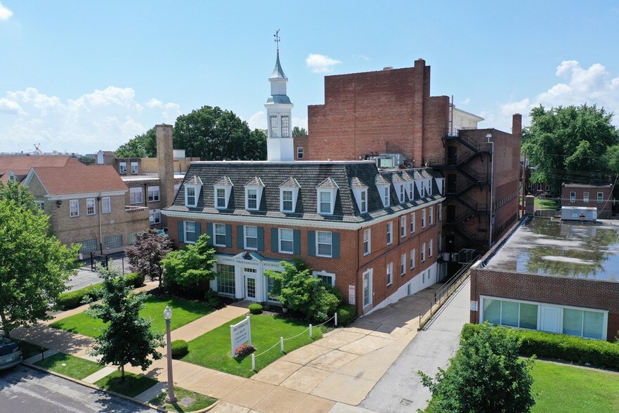 4144 Lindell Blvd, Saint Louis, MO 63108